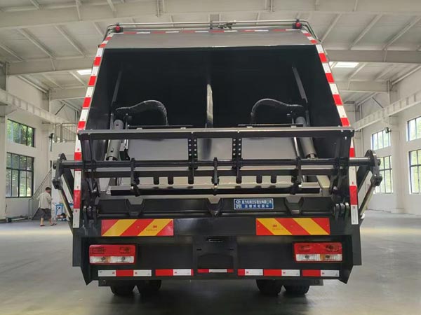 程力威牌CLW5181ZYSAHJ壓縮式垃圾車公告圖片