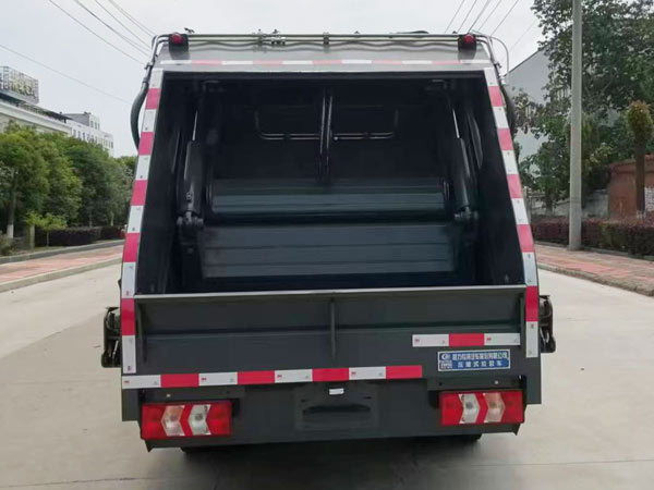 程力威牌CLW5040ZYSAHJ壓縮式垃圾車公告圖片