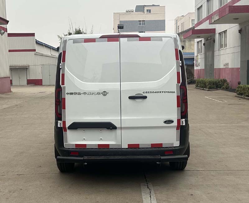 華東牌CSZ5049XYC-AMA運(yùn)鈔車公告圖片