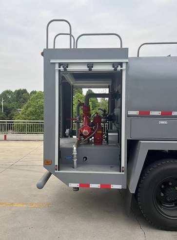 程力威牌CLW5110GSSADY灑水車公告圖片