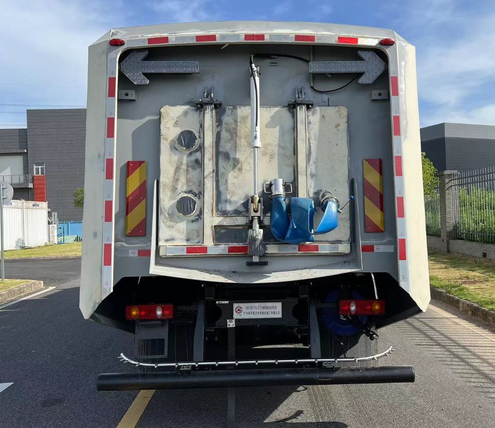 廣環(huán)牌GH5180TXSLZFCEV燃料電池洗掃車公告圖片