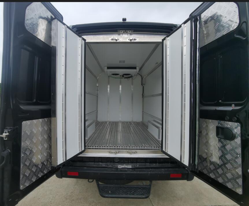 東風牌DFA5040XLCBEV5純電動冷藏車公告圖片