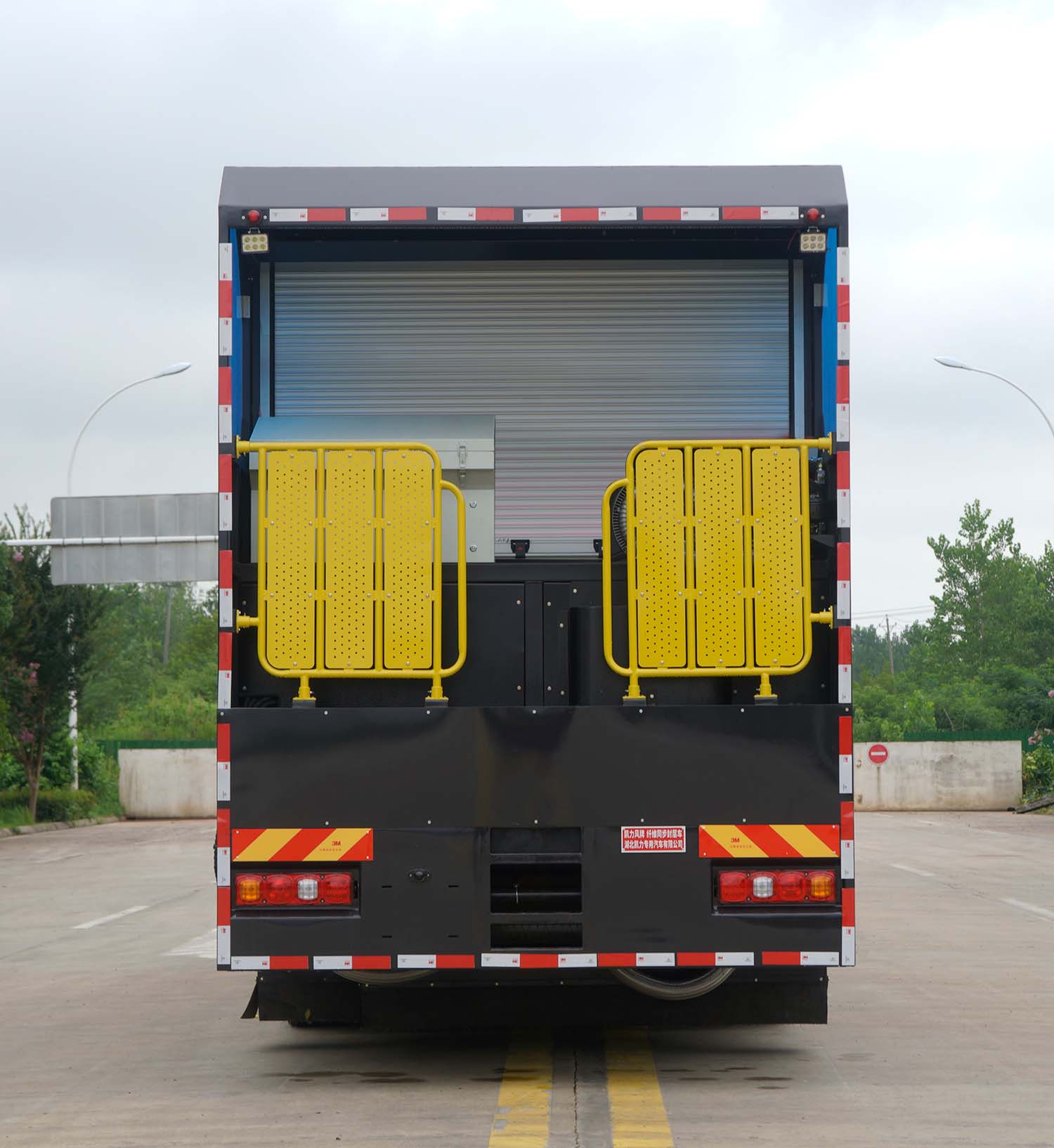 凱力風(fēng)牌KLF5311TFCS6纖維同步封層車公告圖片