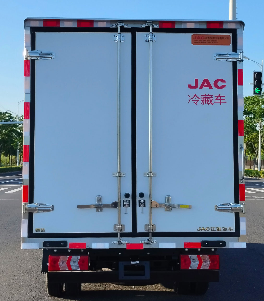 江淮牌HFC5040XLCEV8純電動(dòng)冷藏車公告圖片