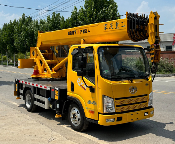 LFV5041JQZCA6型汽車起重機(jī)圖片