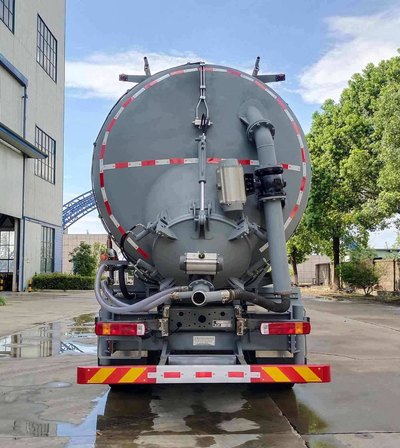 齊星牌QXC5317GXYZ6A吸引壓送車公告圖片