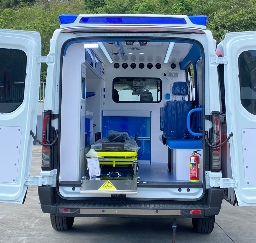 春風(fēng)貴客牌GKQ5046XJHT8救護(hù)車公告圖片