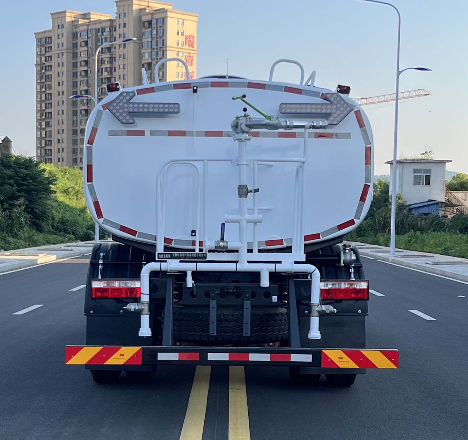 傳旗重科牌CQH5180GSS6EQ灑水車公告圖片