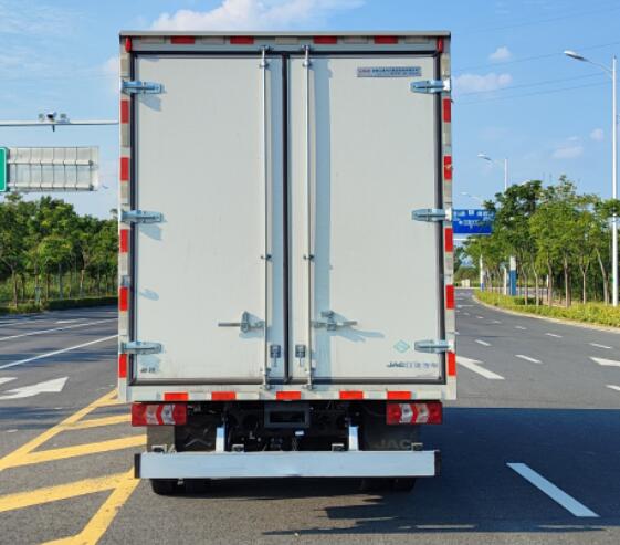 江淮牌HFC5048XXYP72N1C7S廂式運(yùn)輸車(chē)公告圖片