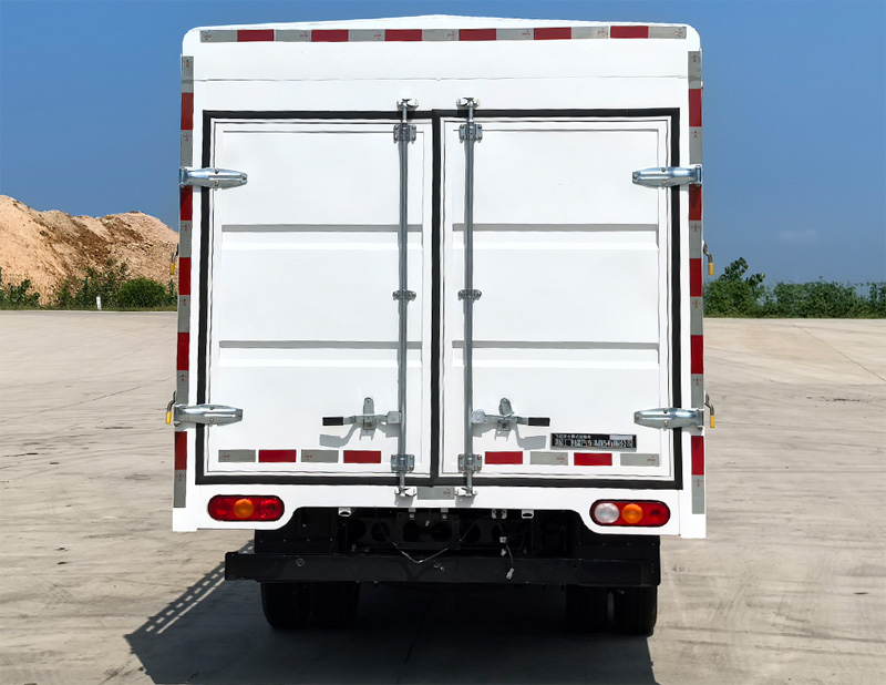 飛碟牌FD5043CCYD66BEV-1純電動(dòng)倉(cāng)柵式運(yùn)輸車公告圖片