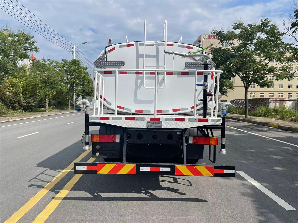 成風(fēng)牌HCS5180GSSSEHBEV純電動灑水車公告圖片