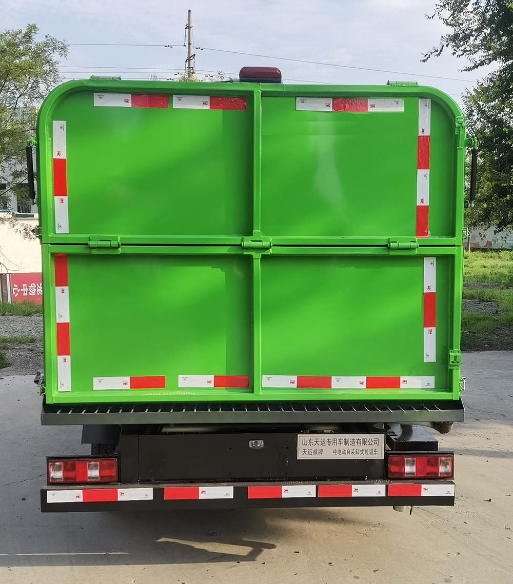 天運(yùn)威牌TYW5030ZZZSBEV純電動(dòng)自裝卸式垃圾車公告圖片