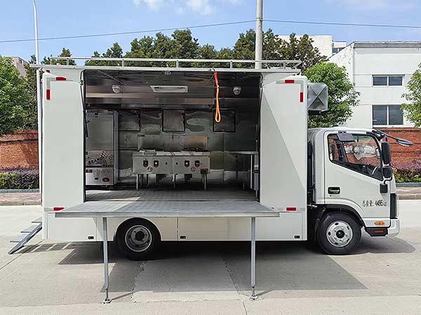 程力威牌CLW5042XCCBXZ餐車公告圖片