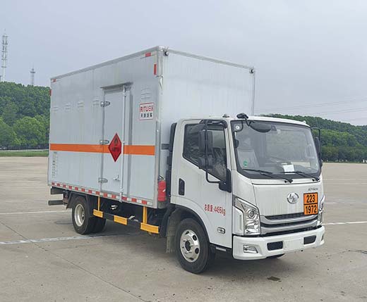 日途牌HTY5044XRQSH6易燃?xì)怏w廂式運(yùn)輸車公告圖片