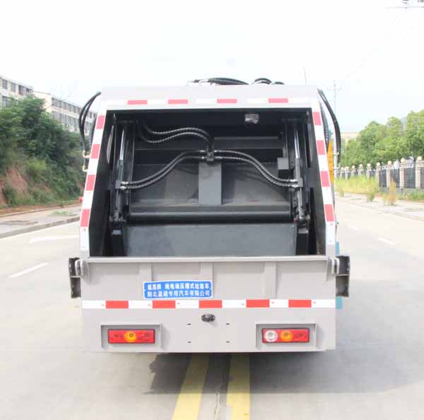 縱昂牌CLT5041ZYSBJBEV純電動(dòng)壓縮式垃圾車公告圖片