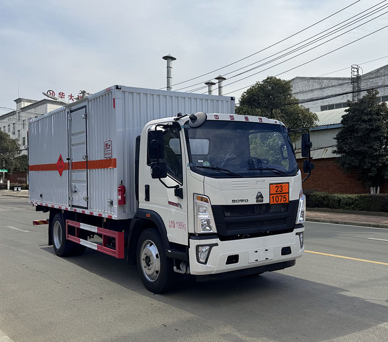 楚飛牌CLQ5127XRQ6ZZ易燃?xì)怏w廂式運(yùn)輸車公告圖片