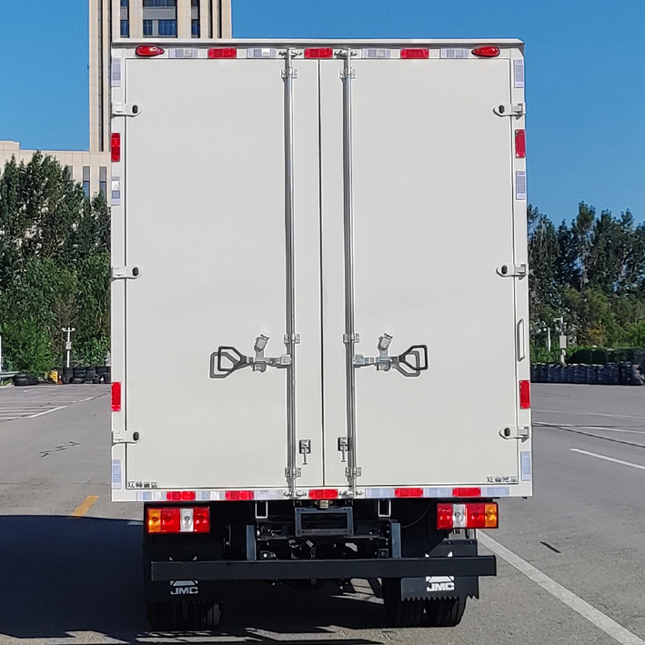 江鈴牌JX5041XXYTSGK26廂式運(yùn)輸車公告圖片