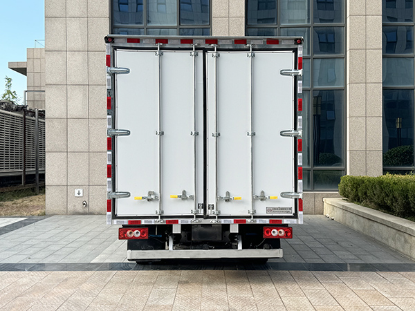 中燕牌BSZ5043XDYBEV純電動(dòng)電源車公告圖片