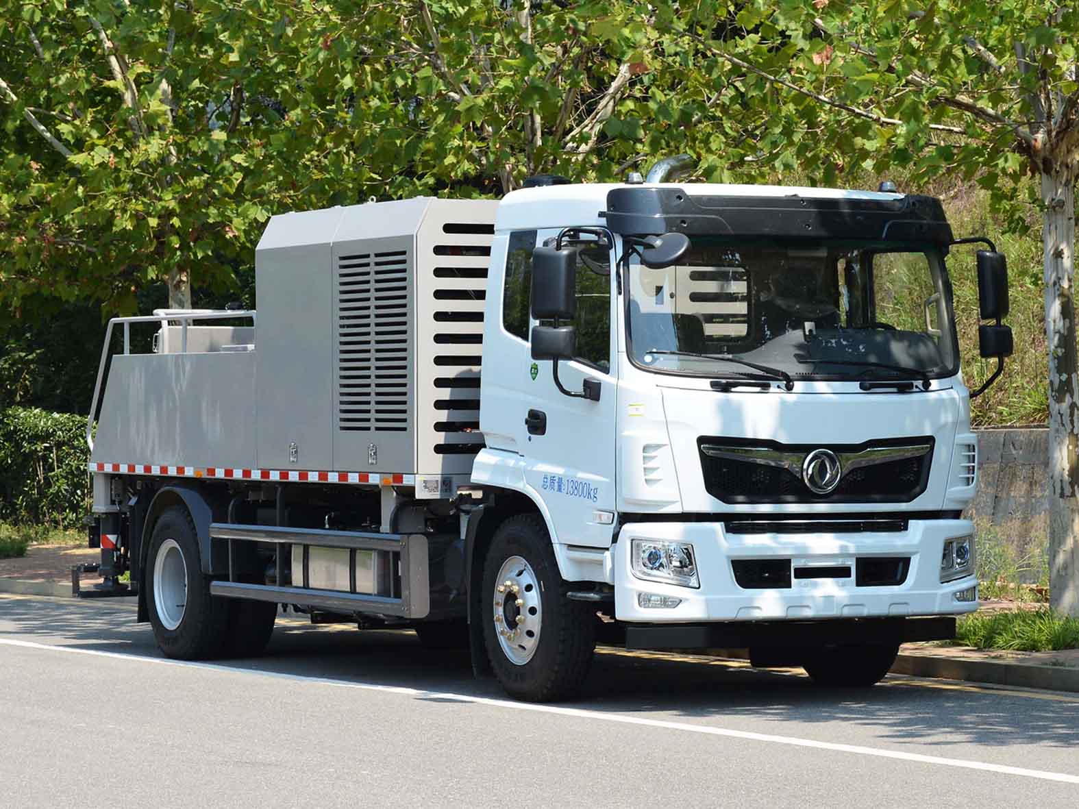 ZLJ5142THBFF型車載式混凝土泵車圖片