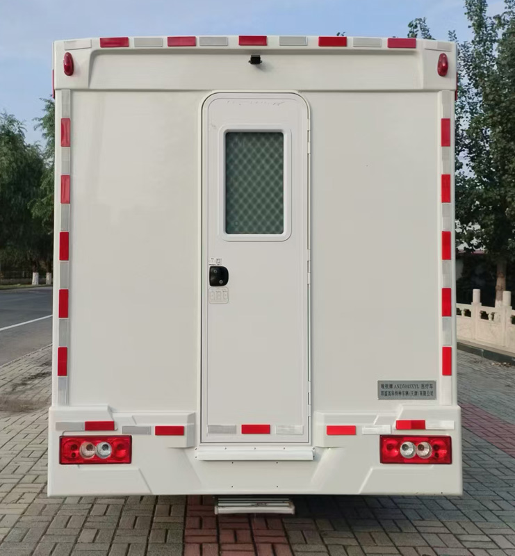 唯航牌AND5043XYL醫(yī)療車公告圖片