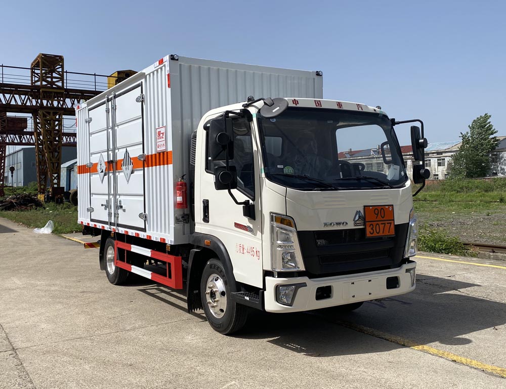 楚飛牌CLQ5047XZW6ZZ雜項(xiàng)危險(xiǎn)物品廂式運(yùn)輸車公告圖片