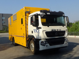 大流量排水抢险车