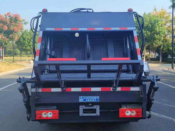程力威牌CLW5040ZYSBHE壓縮式垃圾車公告圖片