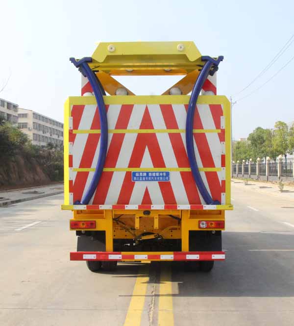 縱昂牌CLT5043TFZBJ6防撞緩沖車公告圖片