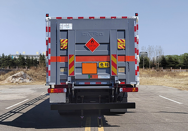 中燕牌BSZ5323TQPC6B氣瓶運(yùn)輸車公告圖片