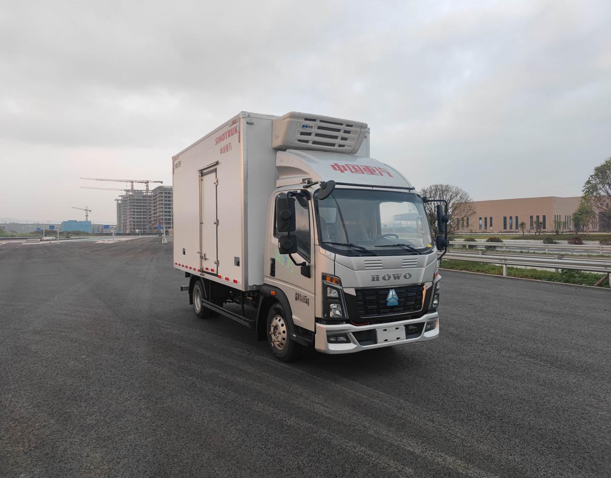 豪沃牌ZZ5047XLCH3414Z145BEVA0純電動(dòng)冷藏車(chē)公告圖片