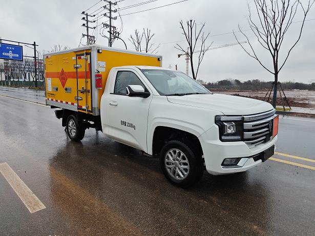 凱樂(lè)泰牌JYA5030XQY-JX1爆破器材運(yùn)輸車(chē)