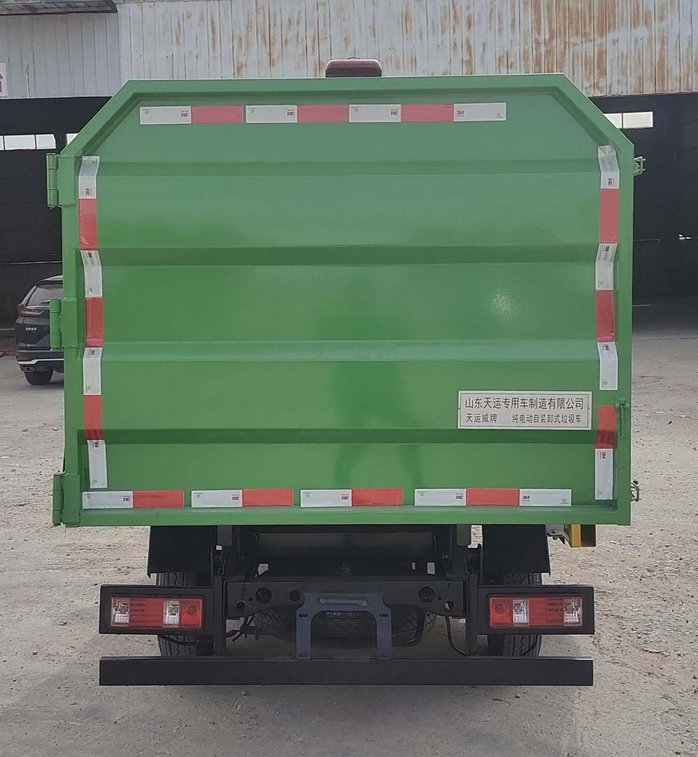 天運(yùn)威牌TYW5031ZZZKSBEV純電動(dòng)自裝卸式垃圾車公告圖片
