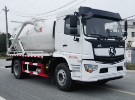 吸污车