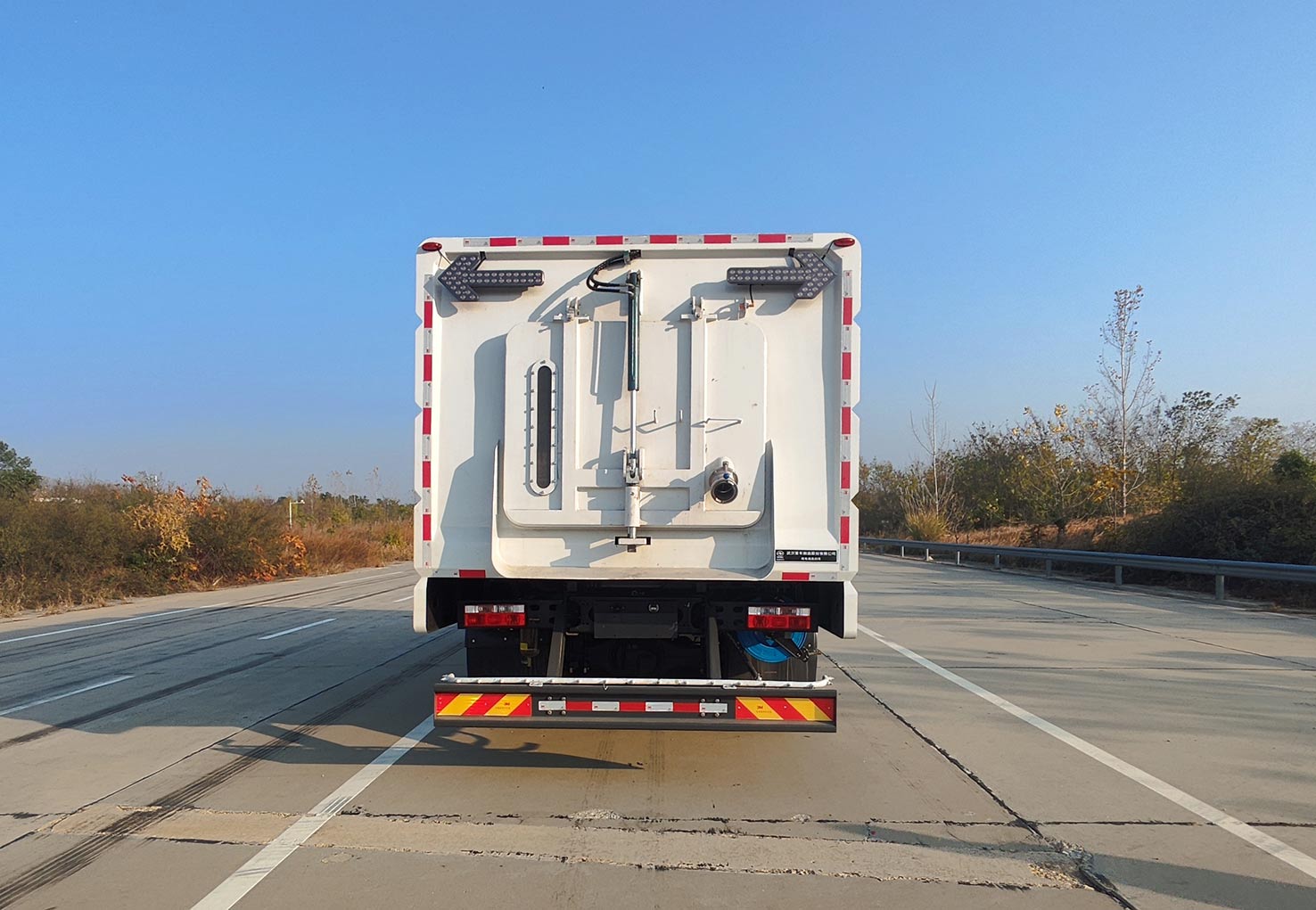 武客華中牌WH5181TXSDBEV純電動(dòng)洗掃車公告圖片