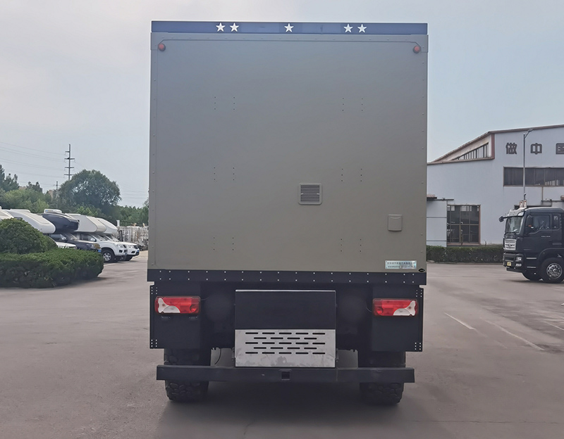 朗宸牌LLC5141XLJ旅居車公告圖片