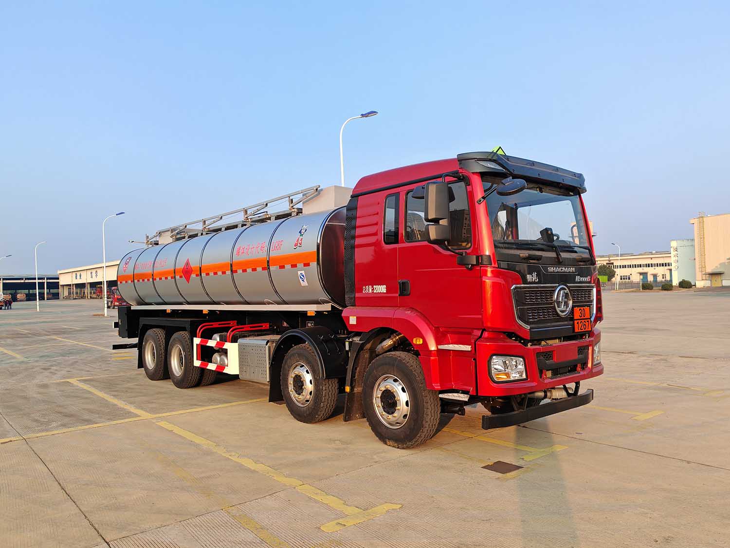 SHN5321GRYMB6222型易燃液體罐式運輸車圖片