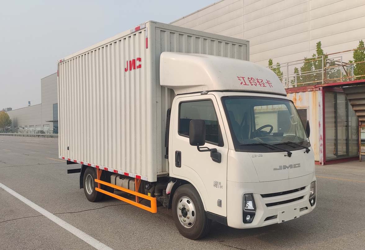 江鈴牌JX5041XXYTGM26廂式運(yùn)輸車公告圖片