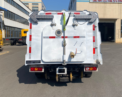 耶律潔牌SWT5040TSLBEV純電動(dòng)掃路車(chē)公告圖片