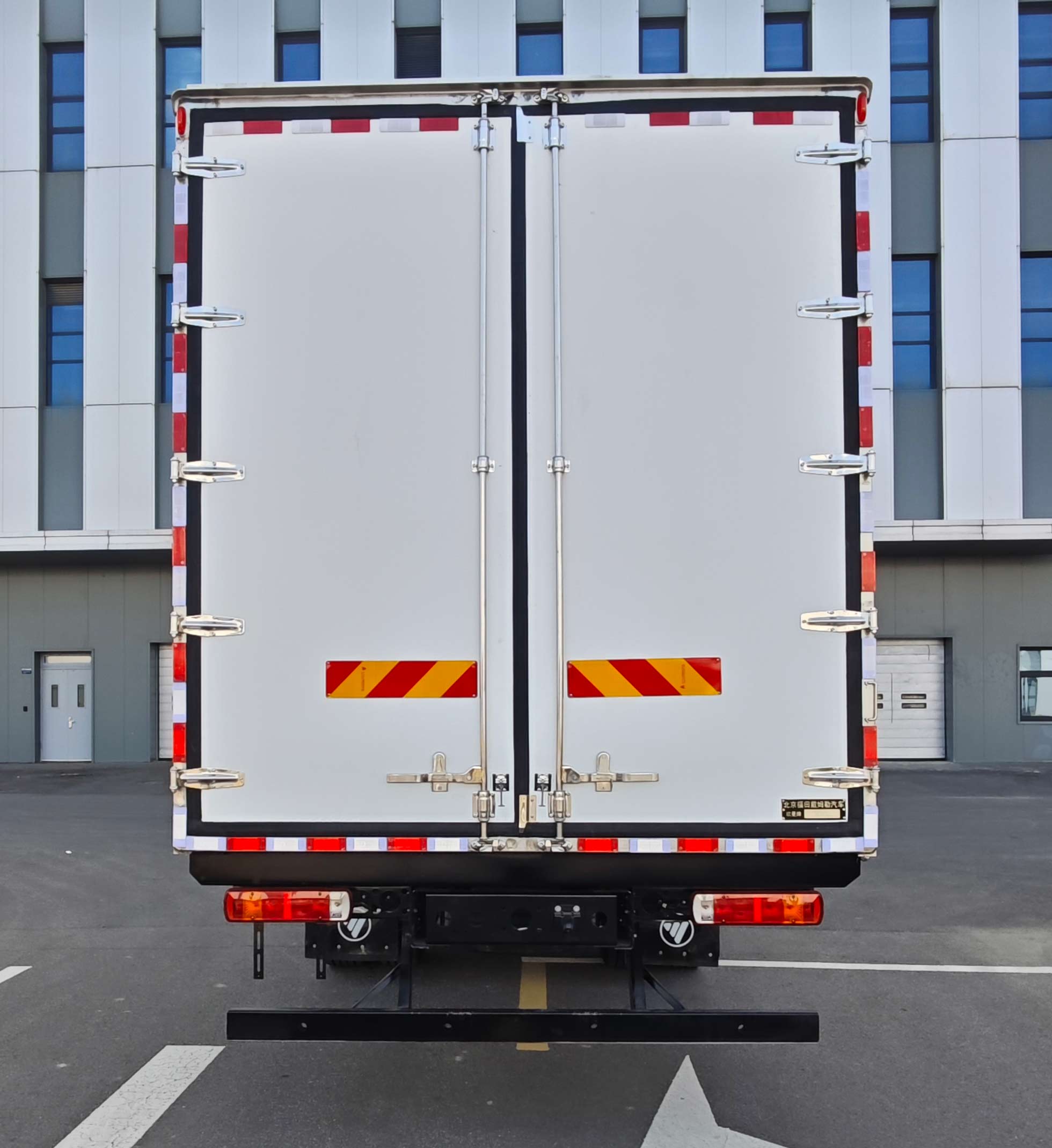 歐曼牌BJ5161XLCY6AAM-01冷藏車公告圖片