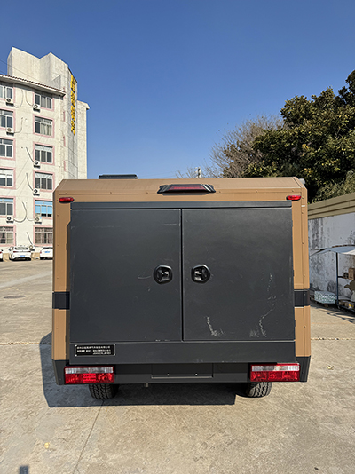 依維德牌JCV5032XLJ81HEV插電式增程混合動(dòng)力旅居車(chē)公告圖片