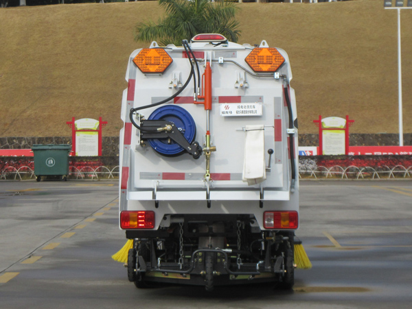 福龍馬牌FLM5020TXSTJBEVL純電動(dòng)洗掃車公告圖片