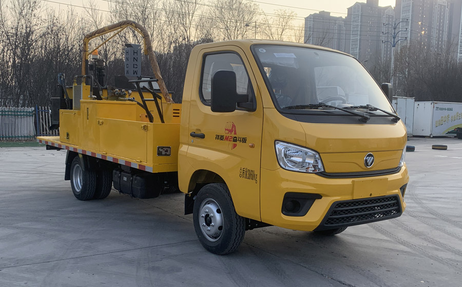 鴻天牛牌HTN5031TYH路面養(yǎng)護(hù)車(chē)公告圖片