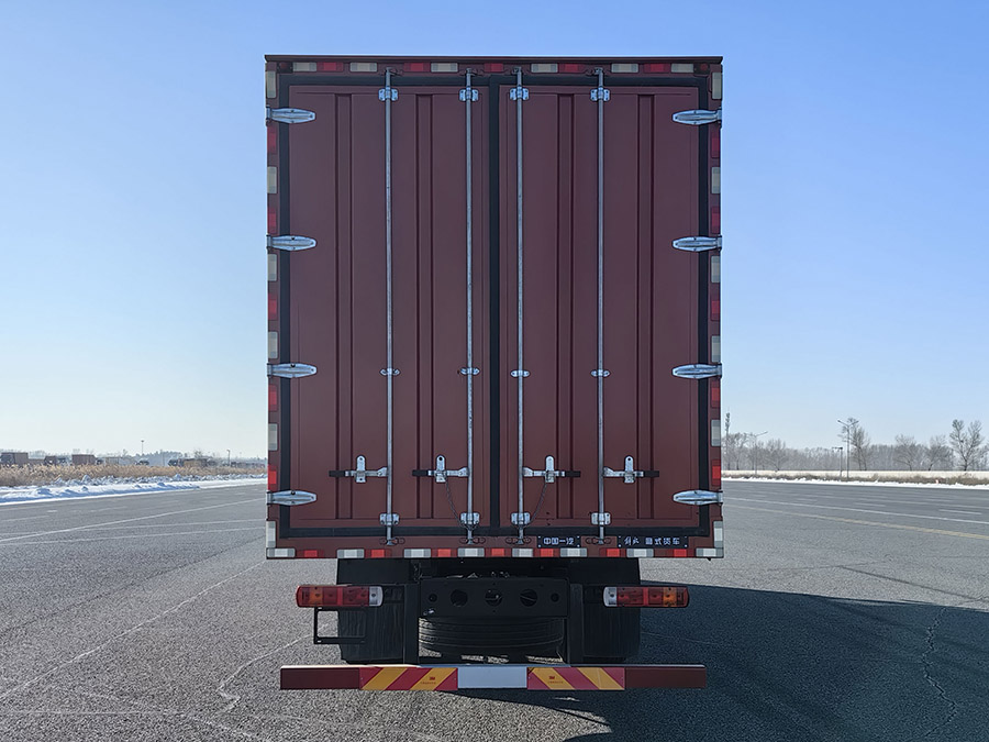 解放牌CA5181XXYP66K1L5E6廂式貨車公告圖片