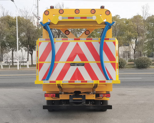 耶律潔牌SWT5040TFZBJ6防撞緩沖車公告圖片