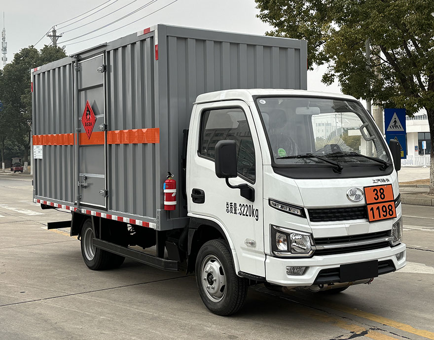 日途牌HTY5033XRYSH6易燃液體廂式運輸車