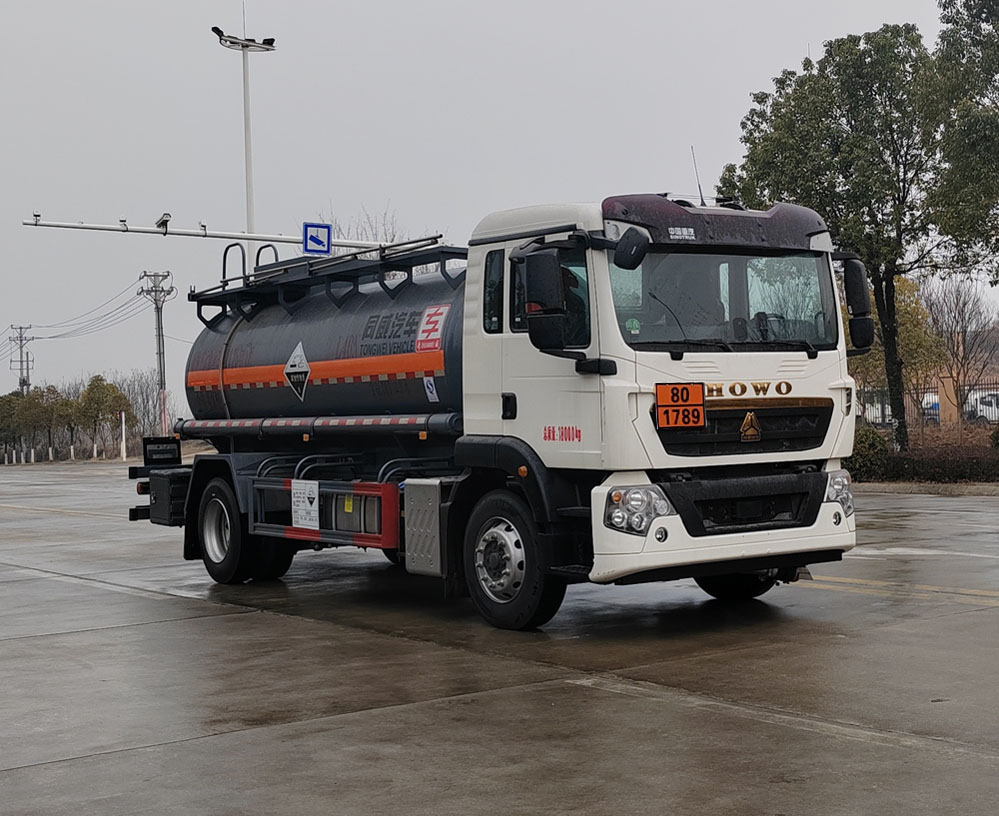 專威牌HTW5187GFWZZ6腐蝕性物品罐式運輸車