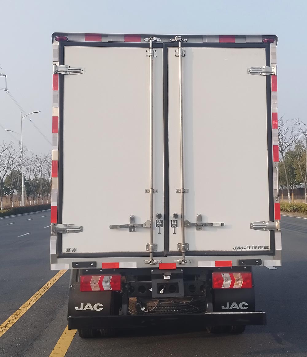 江淮牌HFC5041XLCR13K1C7S冷藏車公告圖片