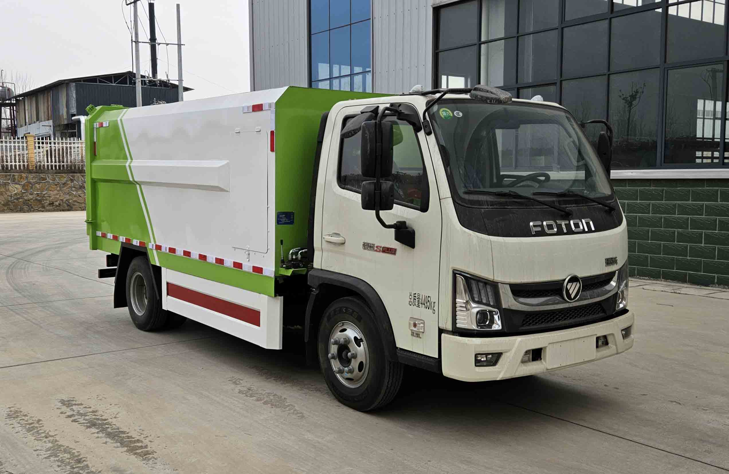 RRR5045TWFB型物料粉碎車圖片