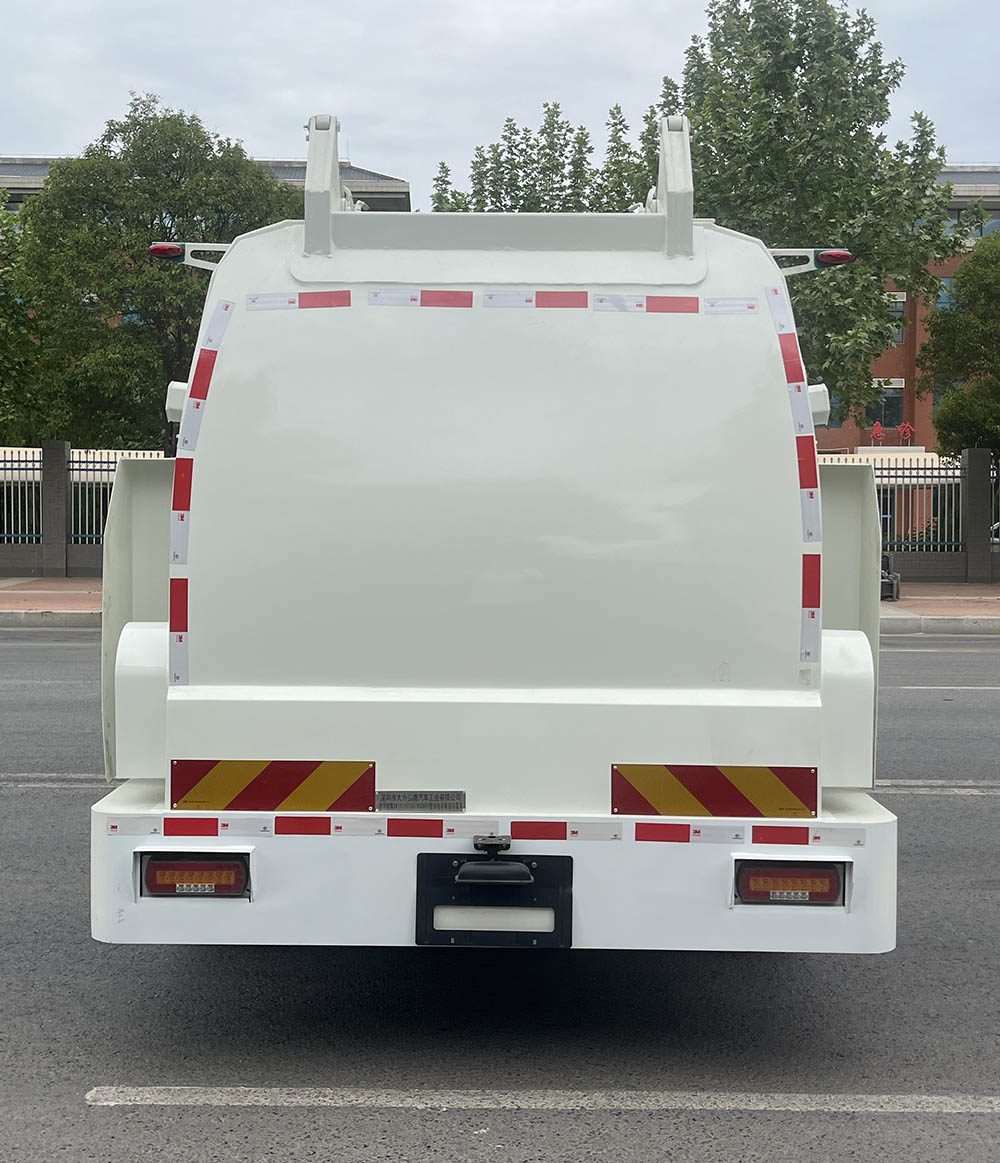 特爾佳牌DWT5120TCA1BSXBEV純電動(dòng)餐廚垃圾車(chē)公告圖片