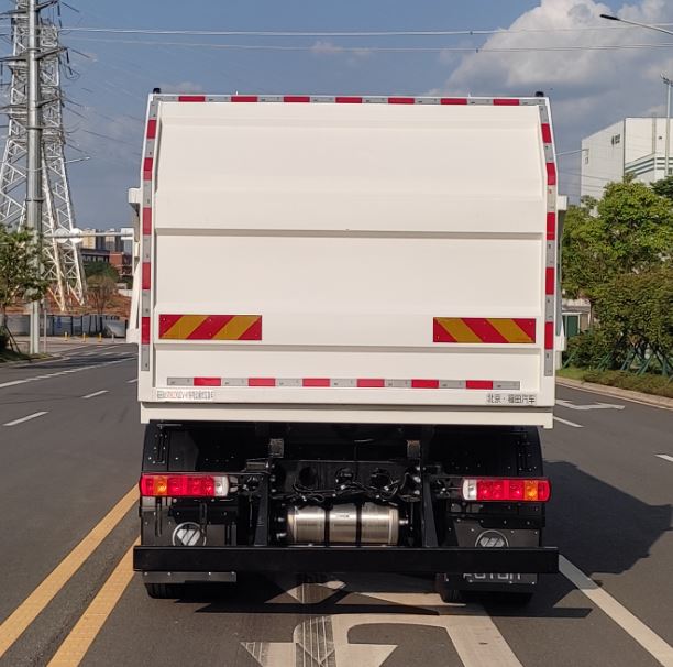 福田牌BJ5180ZXLEV-H1純電動(dòng)廂式垃圾車公告圖片